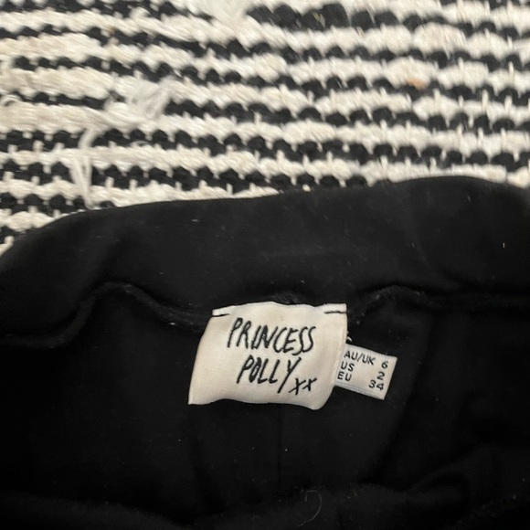 Black biker shorts from princess Polly - Picture 2 of 2